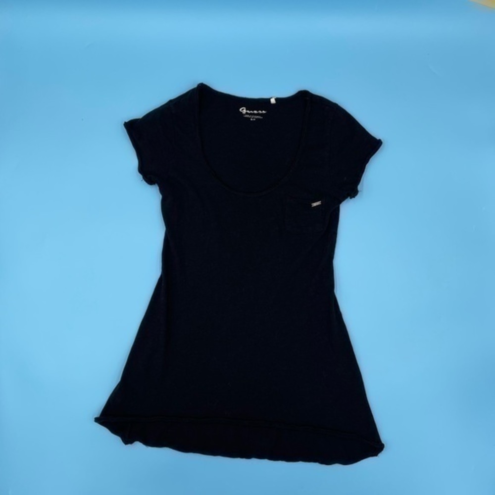 GUESS Scoop Neck T-Shirt